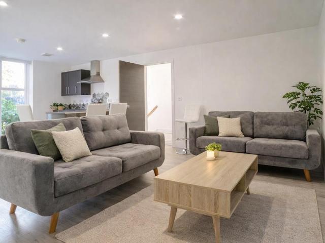 5 bedroom duplex to rent