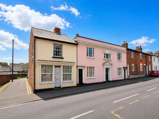 5 Bedroom End Of Terrace House