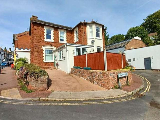 5 Bedroom End Of Terrace House