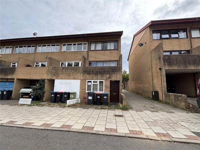 5 bedroom end of terrace house for sale