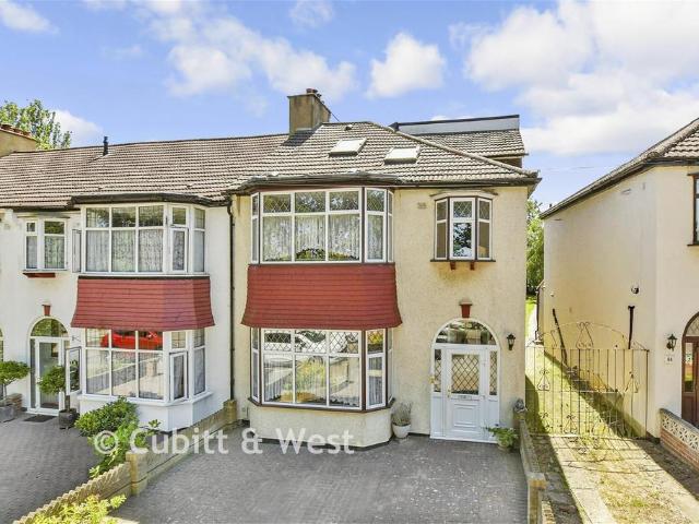 5 bedroom end of terrace house for sale