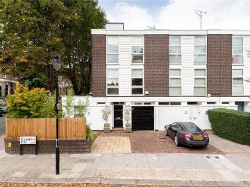5 bedroom end of terrace house for sale
