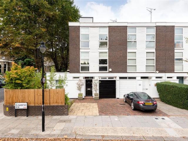 5 bedroom end of terrace house for sale