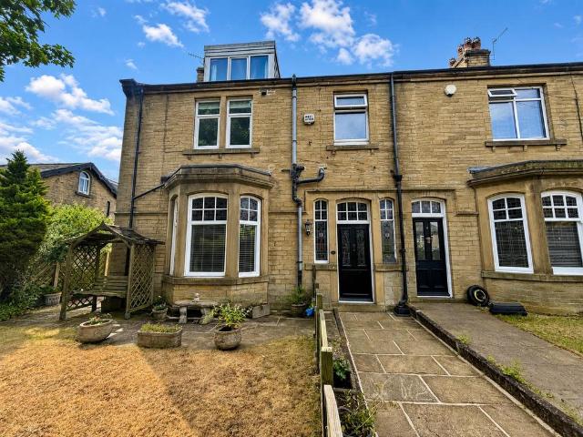 5 bedroom end of terrace house for sale