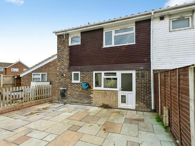 5 bedroom end of terrace house for sale