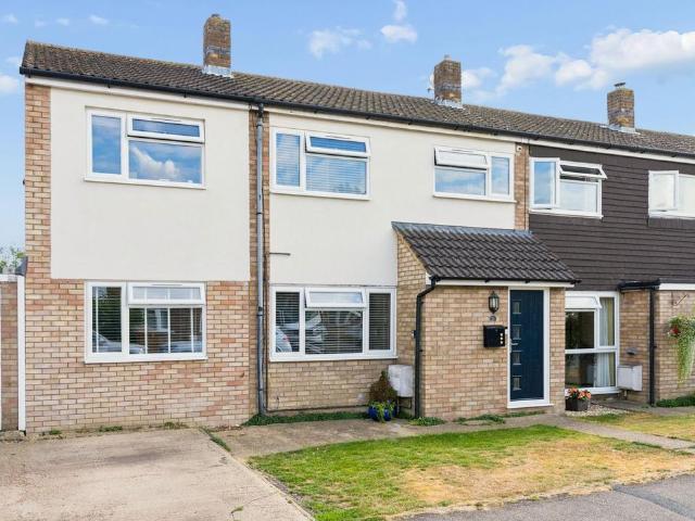 5 bedroom end of terrace house for sale