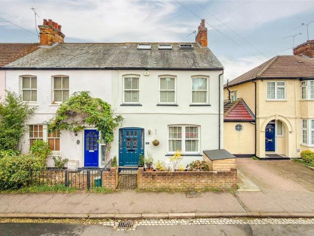 5 bedroom end of terrace house for sale