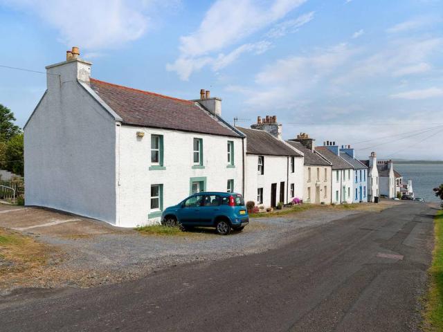 5 bedroom end of terrace house for sale