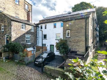 5 bedroom end of terrace house for sale