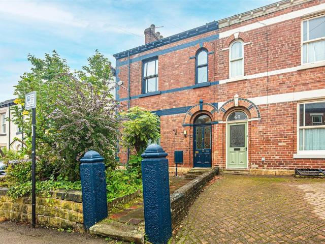 5 bedroom end of terrace house for sale
