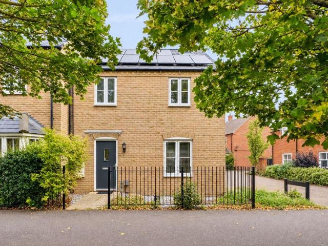 5 bedroom end of terrace house for sale