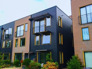5 bedroom end of terrace house for sale