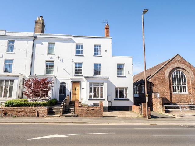5 bedroom townhouse for sale