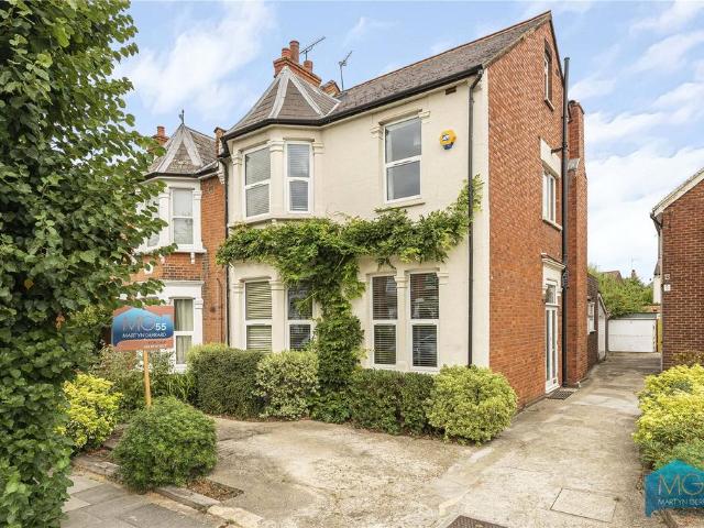 5 bedroom end of terrace house for sale