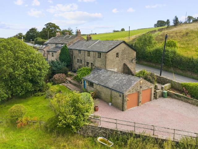 5 bedroom end of terrace house for sale