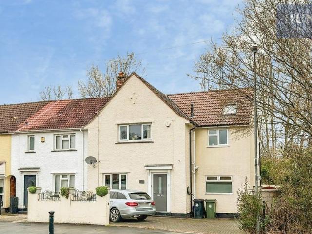 5 bedroom end of terrace house for sale