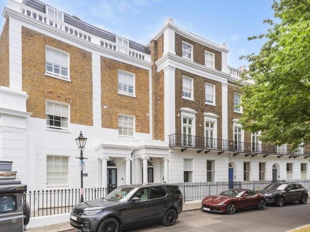5 bedroom end of terrace house for sale