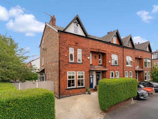 5 bedroom end of terrace house for sale