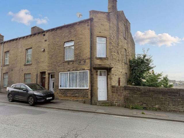 5 bedroom end of terrace house for sale