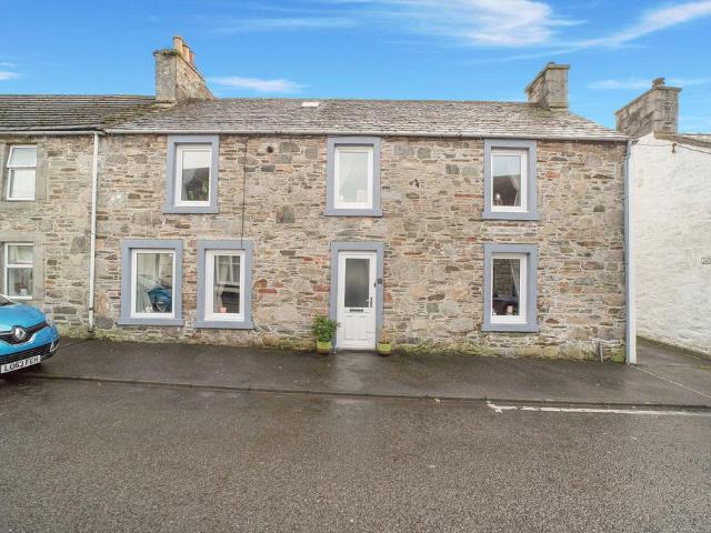 5 bedroom end of terrace house for sale