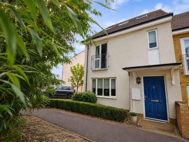 5 bedroom end of terrace house for sale