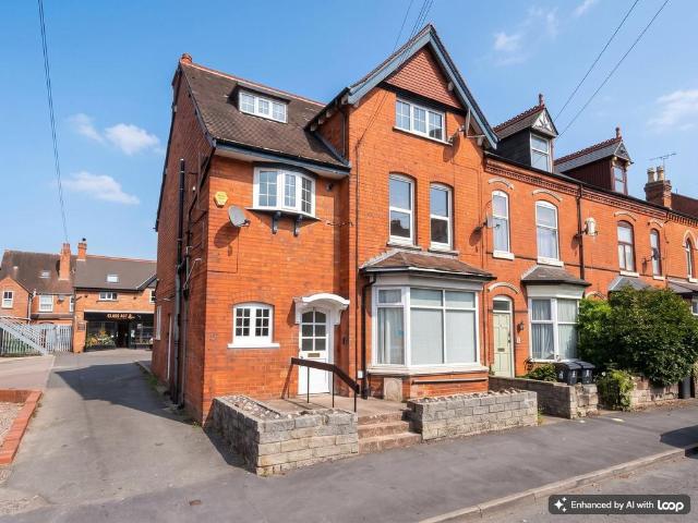 5 bedroom end of terrace house for sale