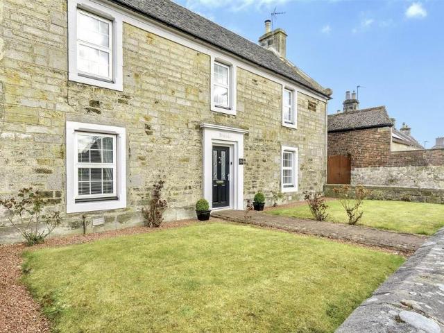 5 bedroom end of terrace house for sale