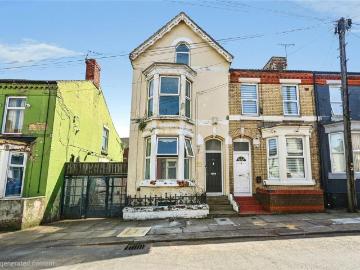 5 bedroom end of terrace house for sale