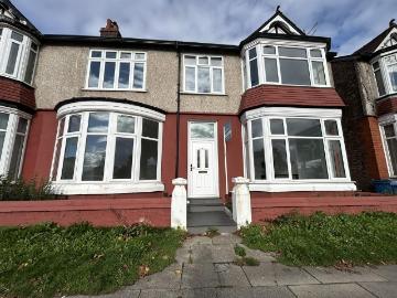 5 bedroom end of terrace house for sale