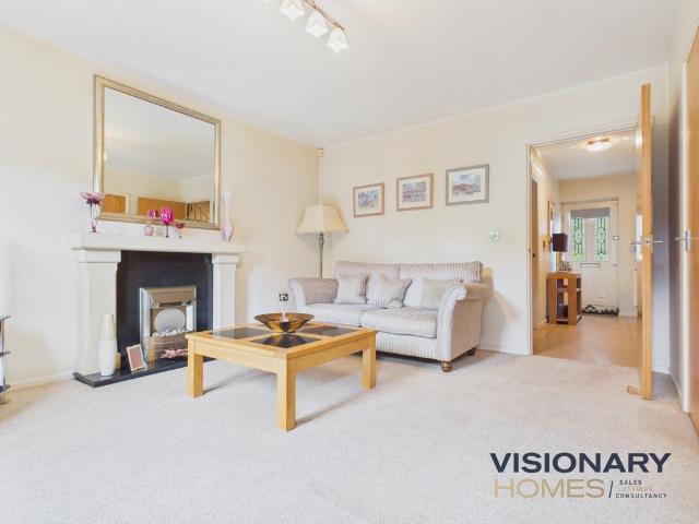 5 bedroom end of terrace house for sale