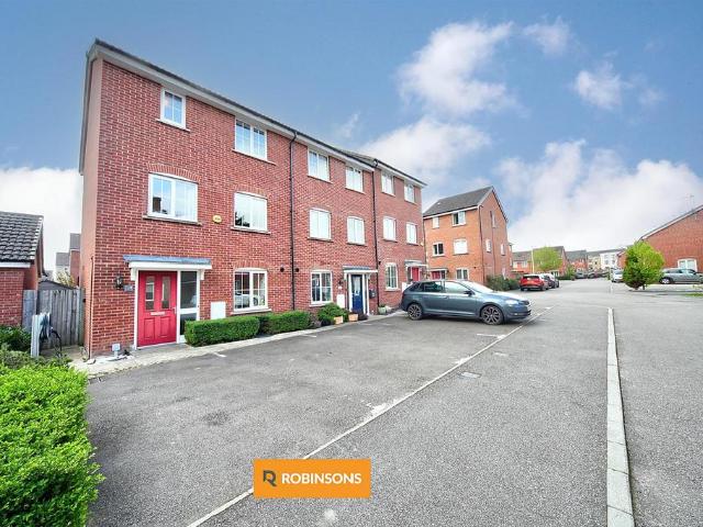5 bedroom end of terrace house for sale