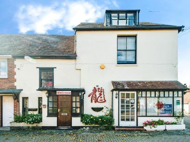 5 bedroom end of terrace house for sale