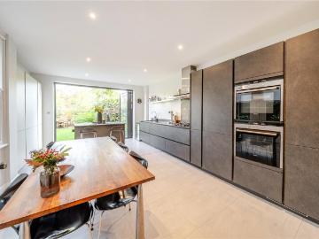Princes Avenue N22 London, N22, New Southgate, London, Greater London