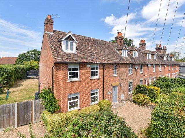 5 bedroom end of terrace house for sale
