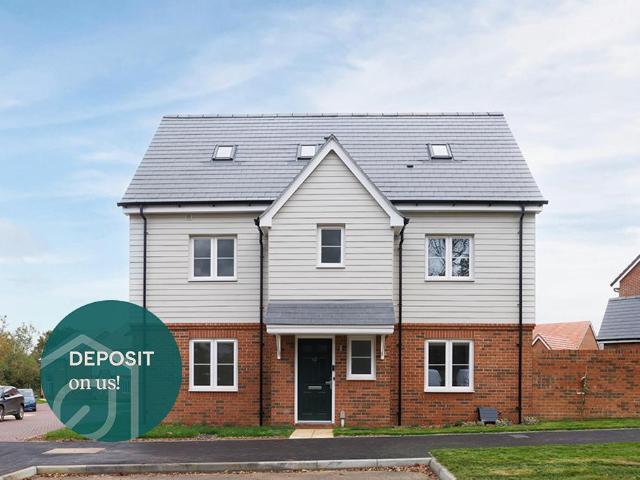 5 bedroom end of terrace house to rent