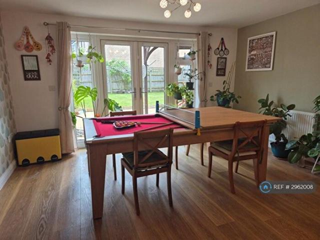 5 Bedroom End Of Terrace House To Rent In Heren Lane, Milton Keynes, MK8