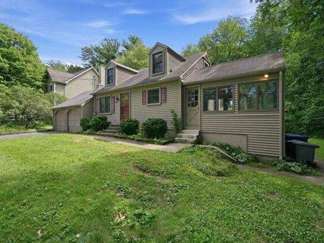 5 bedroom, Enfield CT 06082 105578111