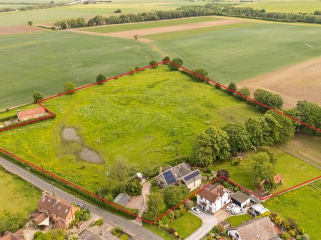 5 bedroom equestrian facility for sale