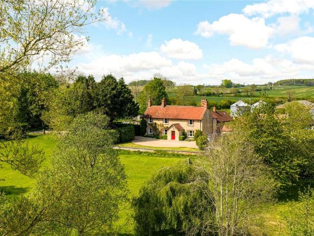5 bedroom equestrian facility for sale