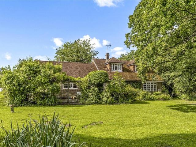 5 bedroom equestrian facility for sale
