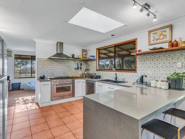 5 Bedroom House Eureka, NSW 102759015