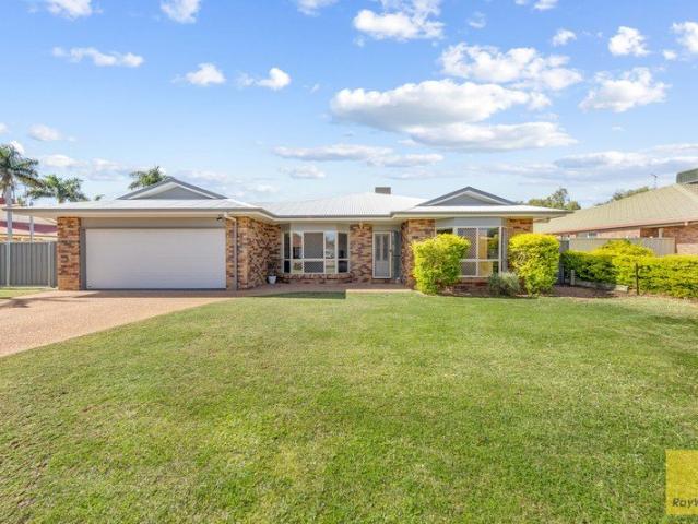 5 BEDROOM FAMILY HOME 1001sqm ALLOTMENT