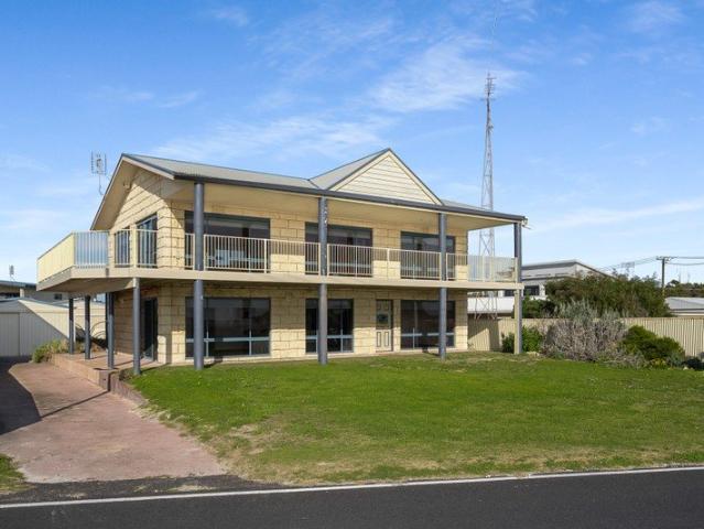 5 Bedroom Family Home