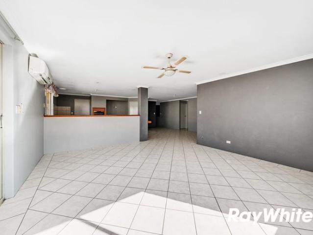 5 BEDROOM FAMILY HOME!
