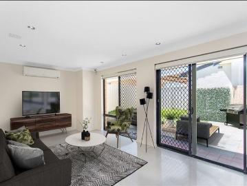 5 Bedroom Family Home!