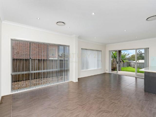 5 Bedroom Family Home