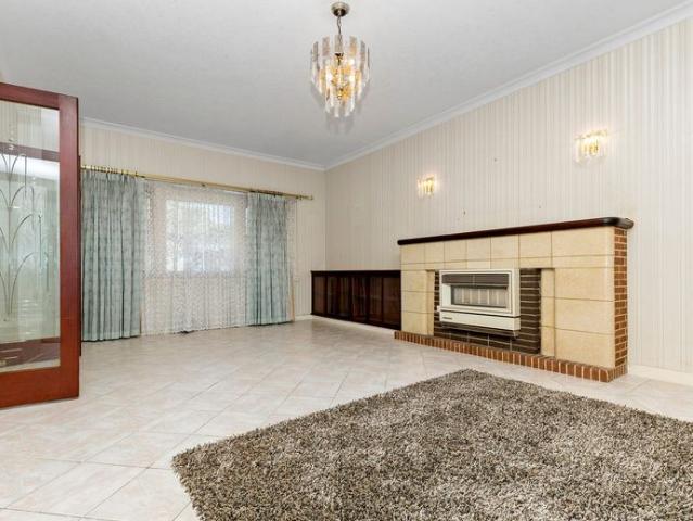 5 Bedroom Family Home
