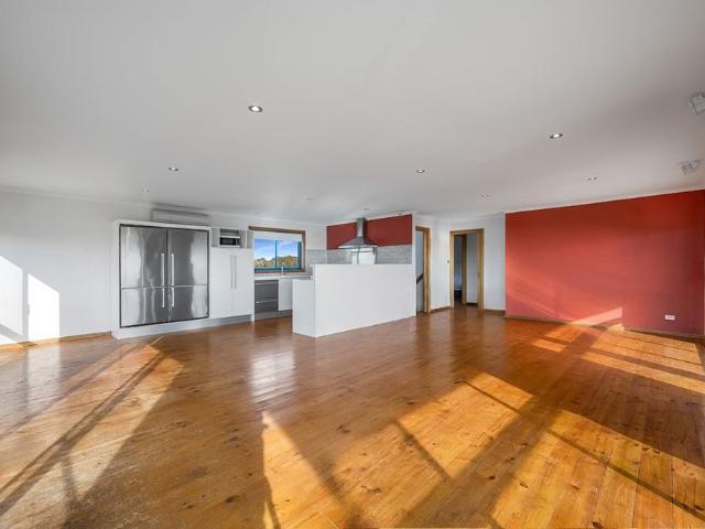 5 Bedroom Family Home