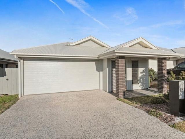 5 Bedroom Family Home in Flagstone