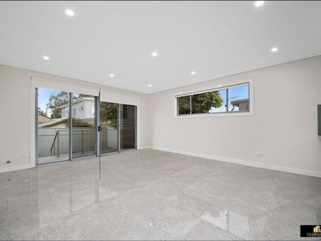 5 BEDROOM FAMILY HOME IN PRIME LOCATION OF CANLEY HEIGHTS